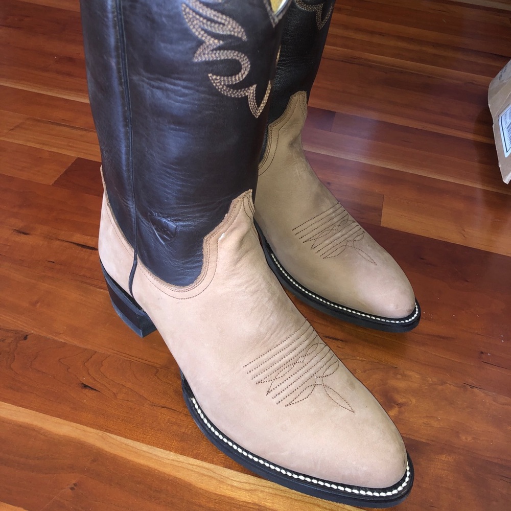 Ariat Sundance Cowgirl Boots size 6.5W